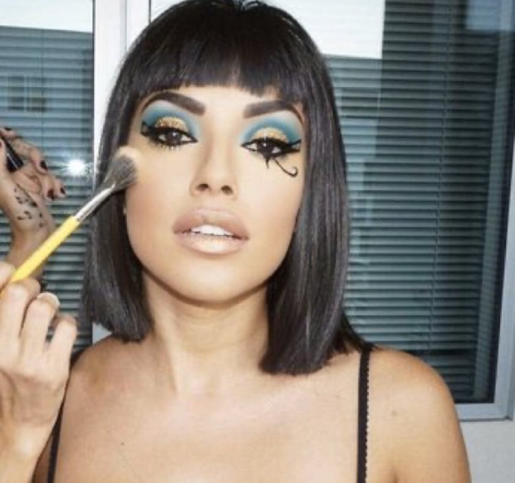 Клеопатра Хэллоуин