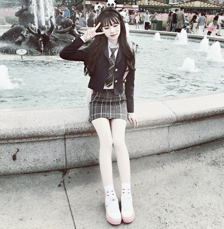 Японские девушки в красивой форме