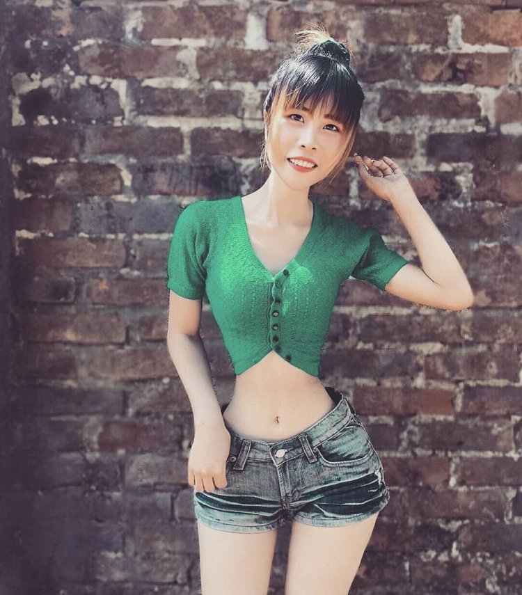 Су Наинг талия