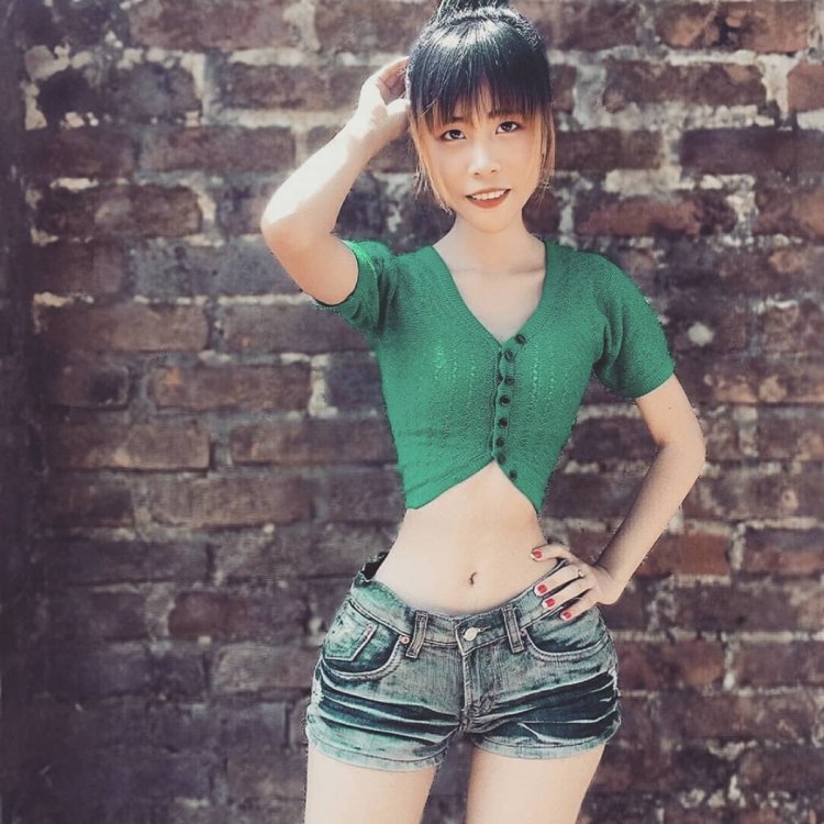 Су Наинг талия