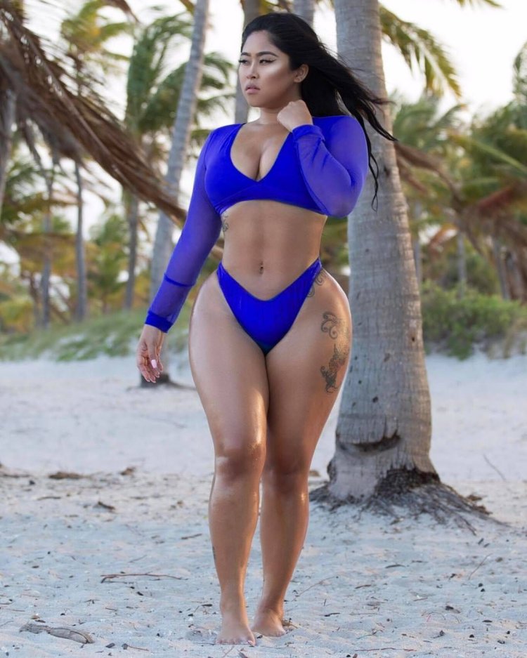 Helaine Ferreira (@helainebsb)