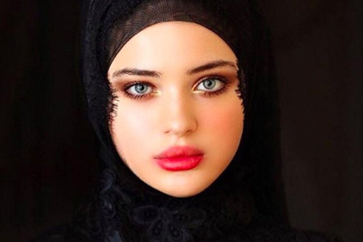 Илона Бисултанова Dolce Gabbana