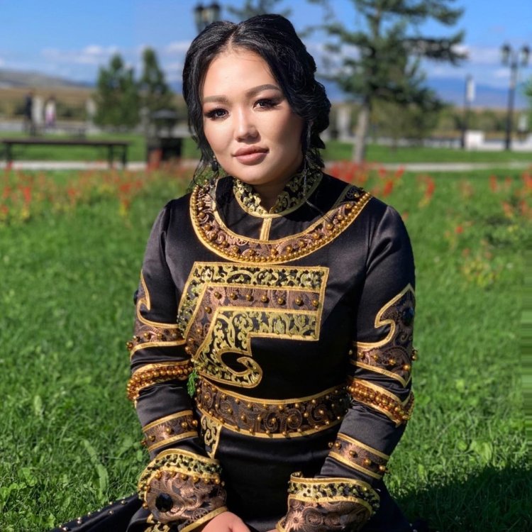 Сайзана Сюрюн