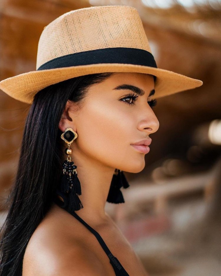 Илона Белова