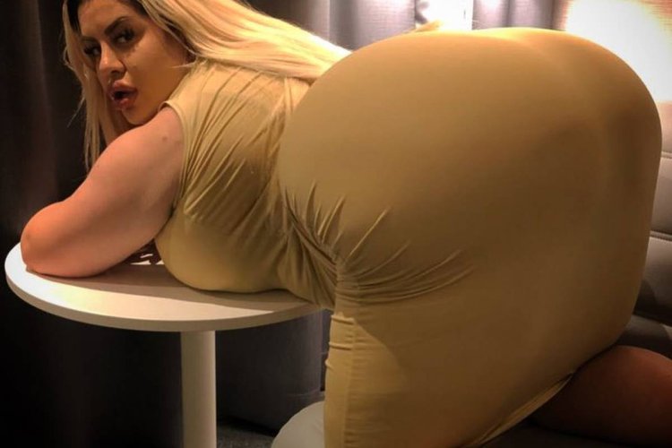 Кубинская модель Кэти Феррейро