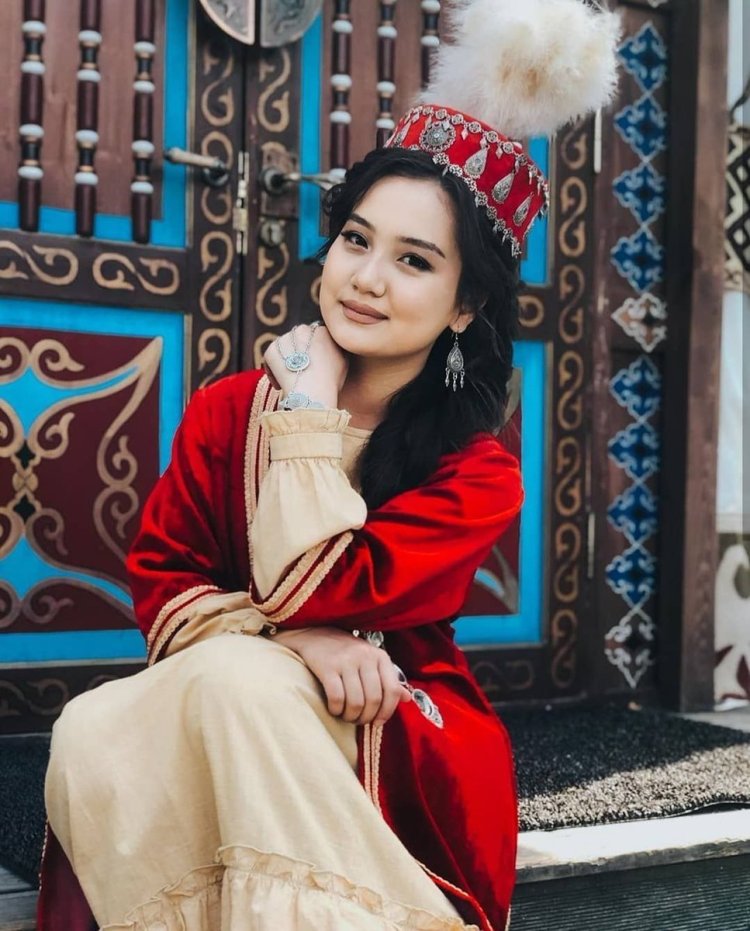 Монгольская певица Tatar