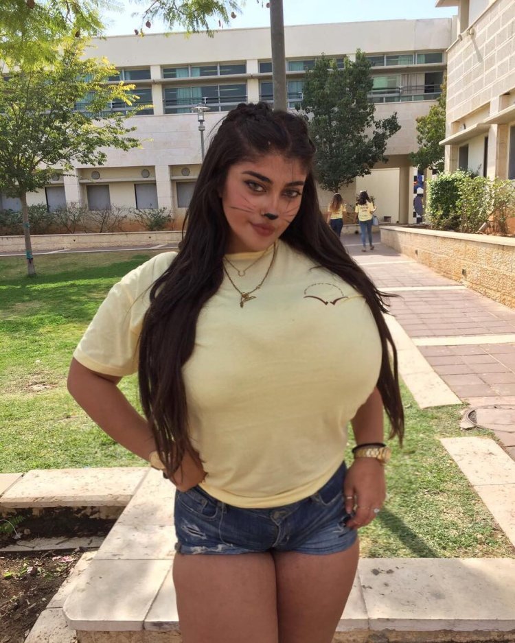 Юлия Лаврова