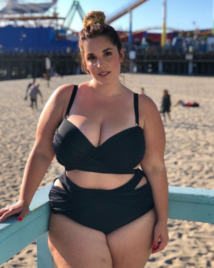 Эшли Алексис сайз плюс