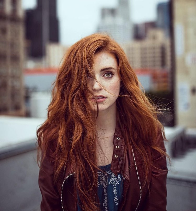 Рыжие с темными бровями