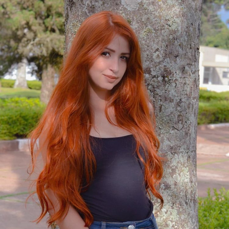 Рыжая азербайджанка