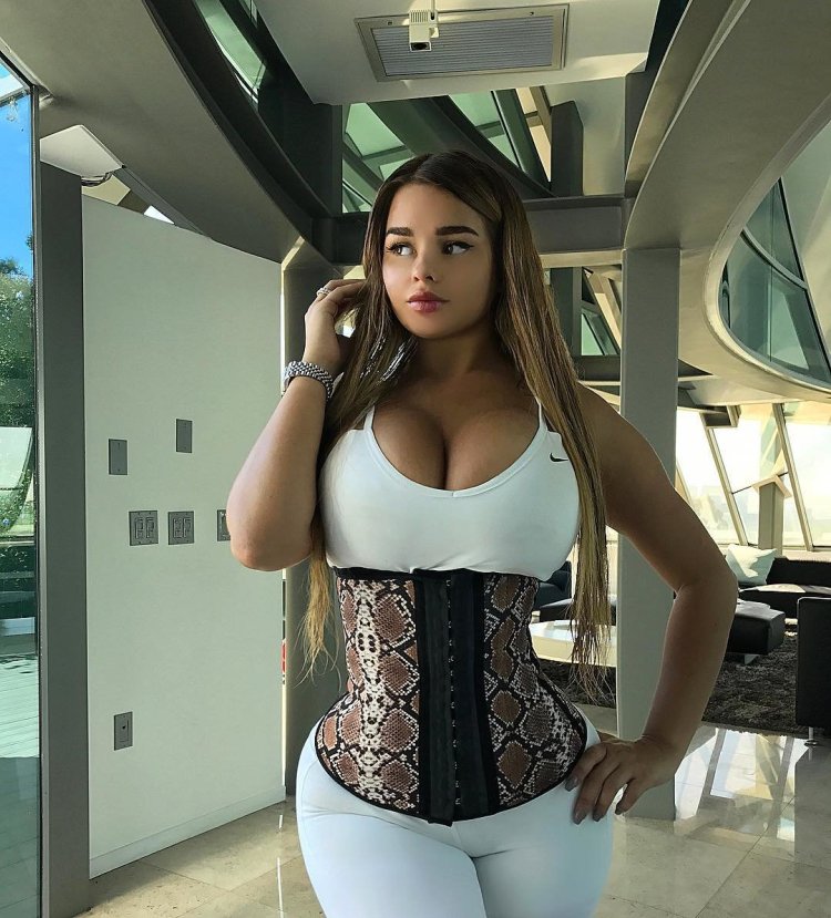 Анастасия Квитко грудь