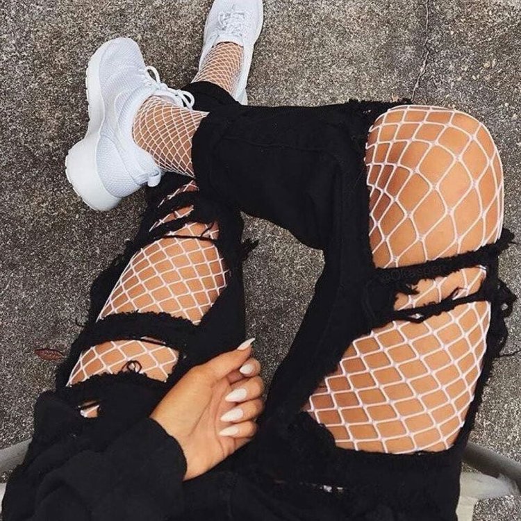 Джинсы с колготками в сетку