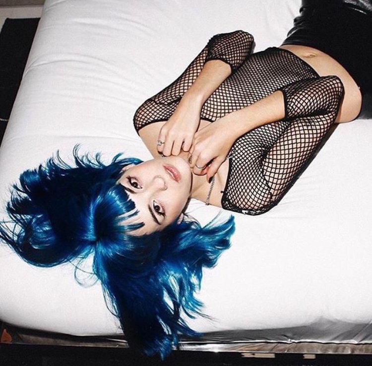 Голубые волосы гранж