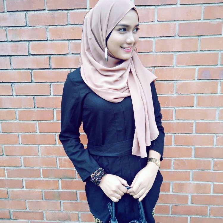 Девушка в хиджабе