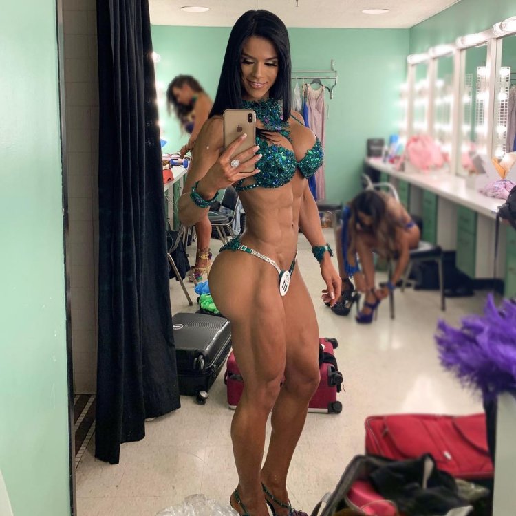 Ева андресса Виейра ягодицы