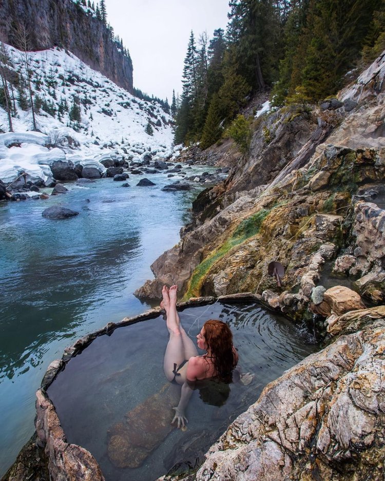Горячие источники в Гималаях