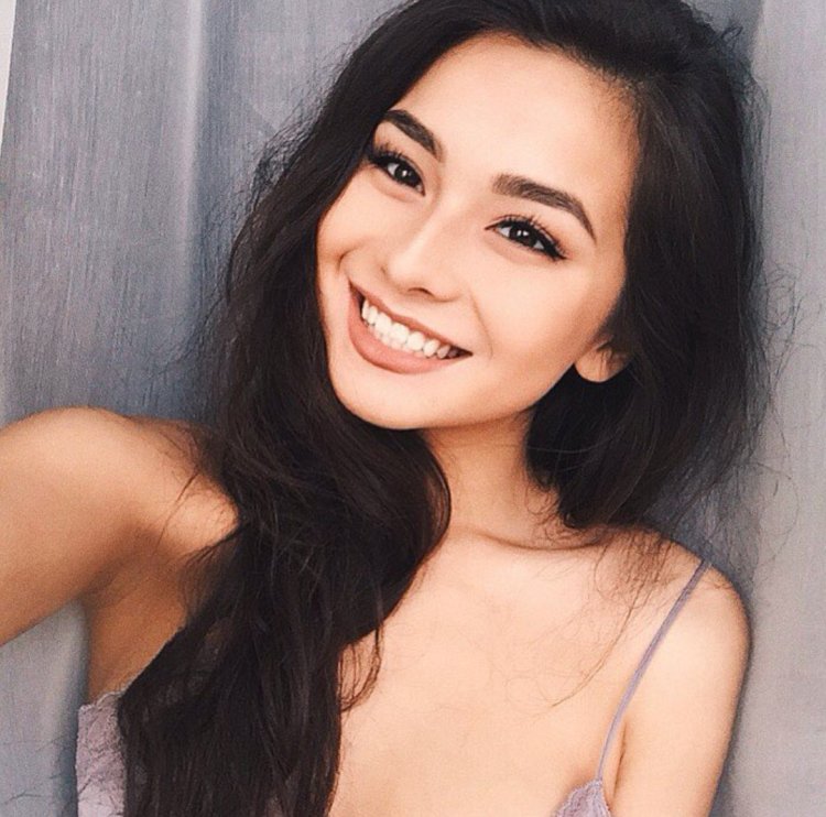 Пышные азиатские женщины