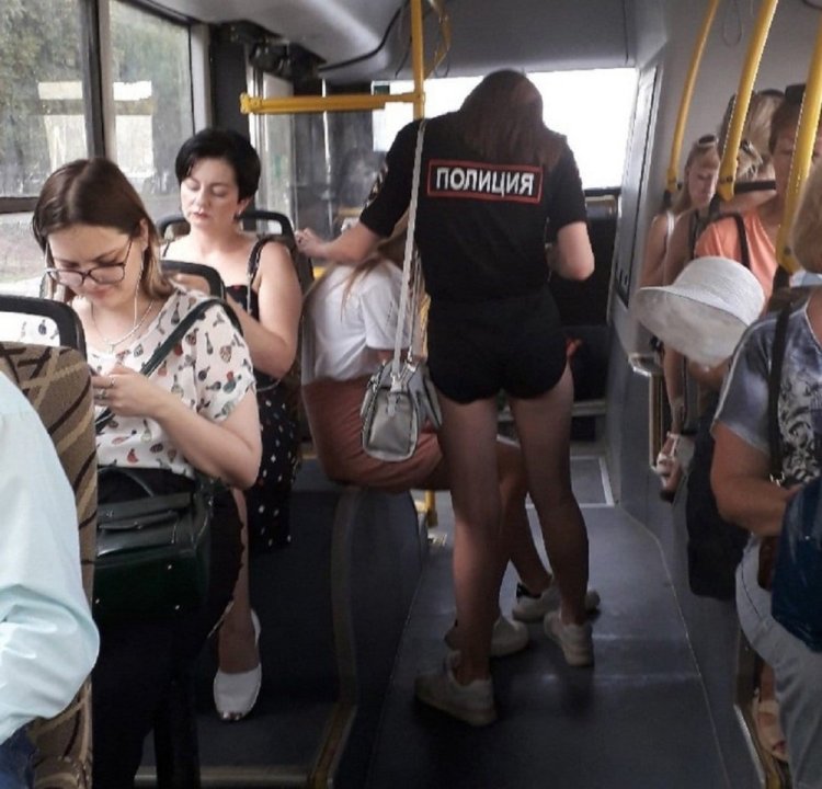 Попки в общественном транспорте