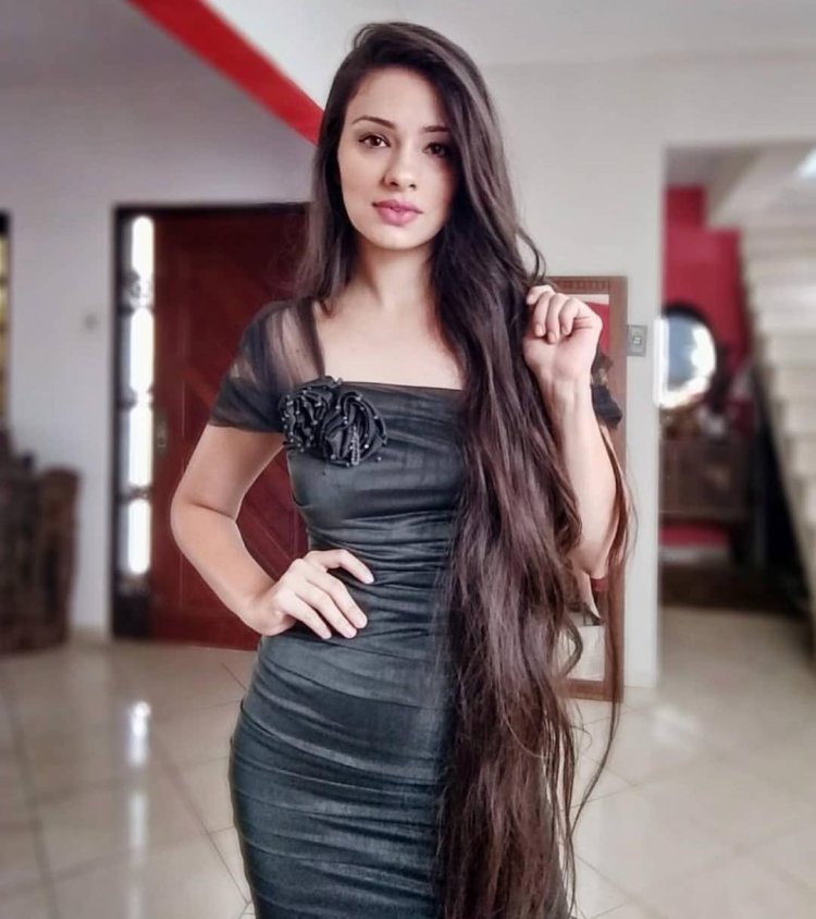 Грузинка с длинными волосами