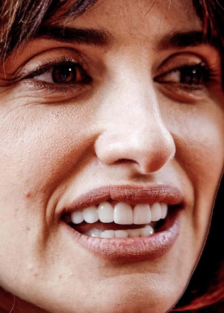 Пенелопа Крус крупным планом