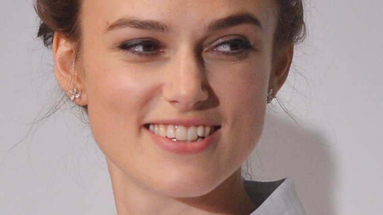 Кира Найтли зубы