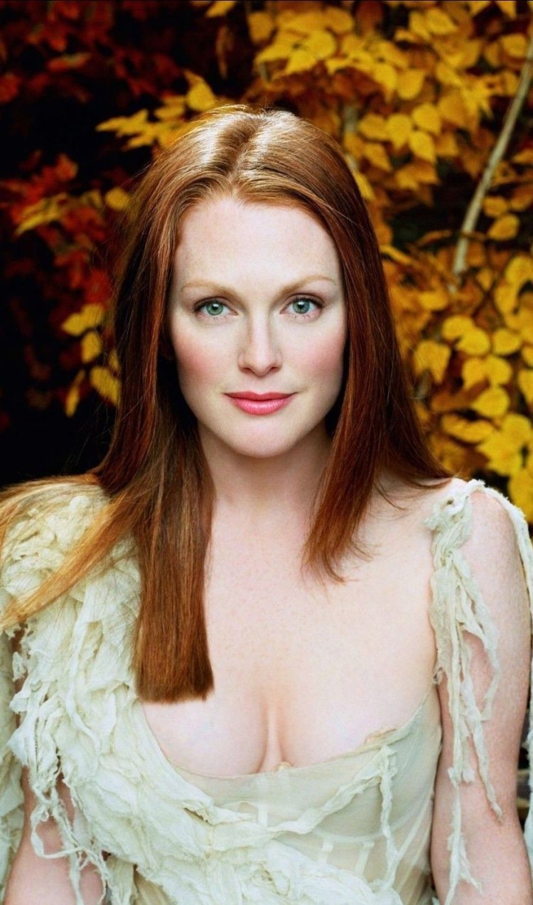 Джулианна мур