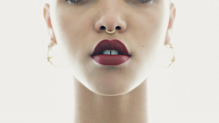 Красивые девушки с пирсингом