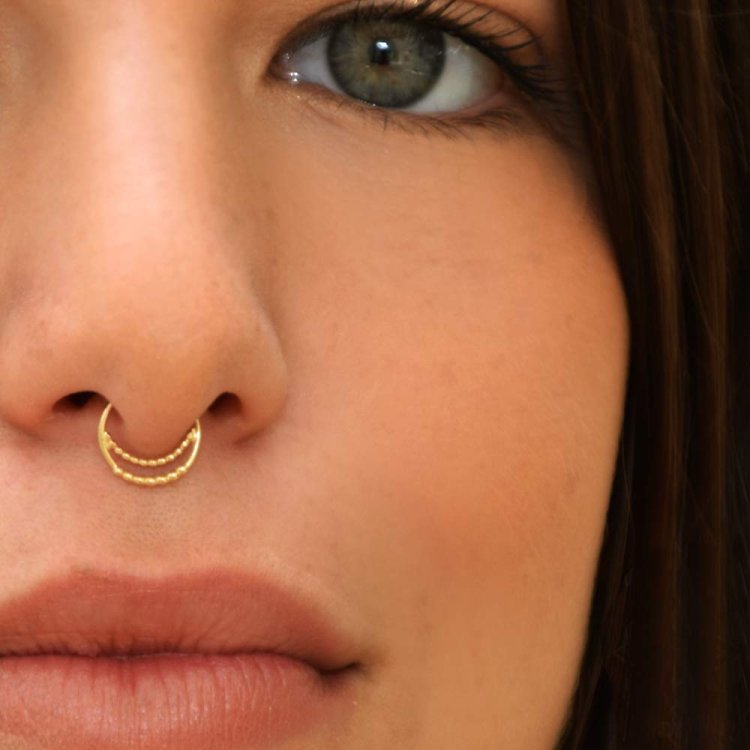 Золотая Сережка в нос Септум