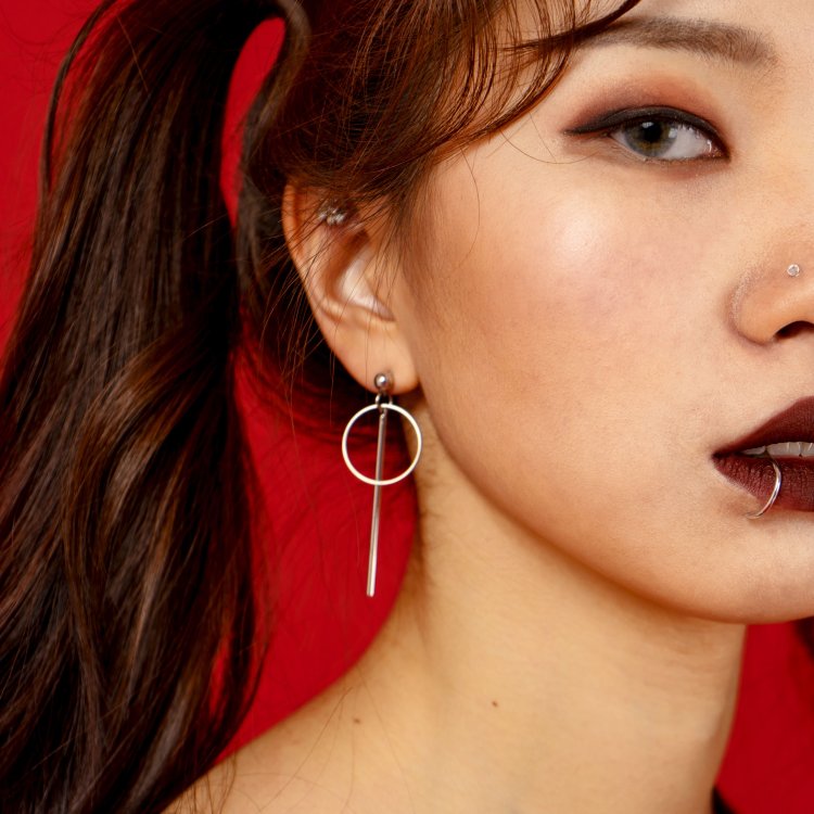 Прокол ушей кореянок