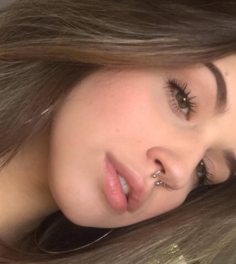 Девушки с пирсинг ов в носу