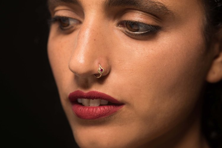 Кольцо в носу