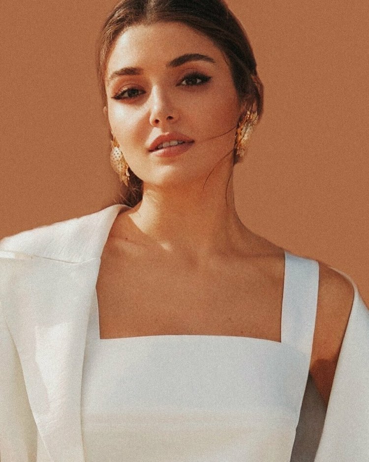 Х̠а̠н̠д̠е̠ Э̠р̠ч̠е̠л̠ь̠