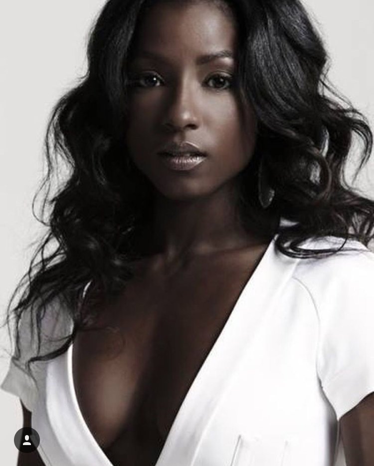 Мулатка с белой кожей