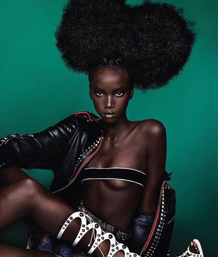 Наоми Кэмпбелл афро