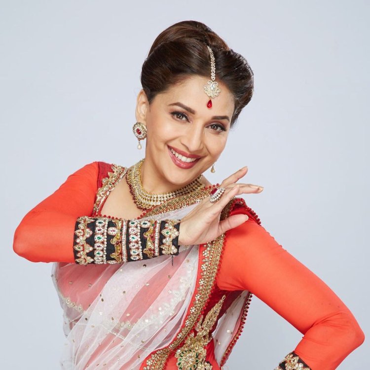 Индийская актриса матзури Диксит