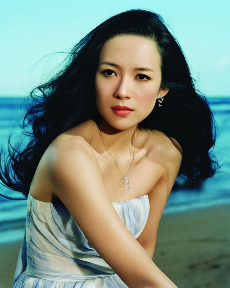 Актриса Чжан Цзыи