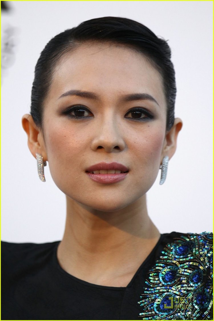 Китайская актриса Чжан Цзыи