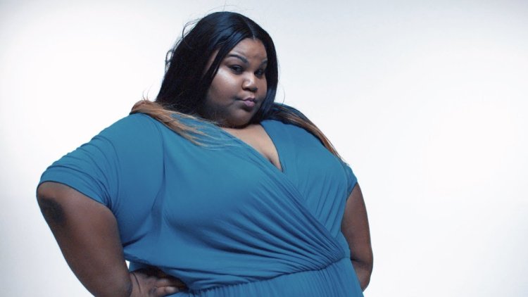 Синие люди толстые девушка