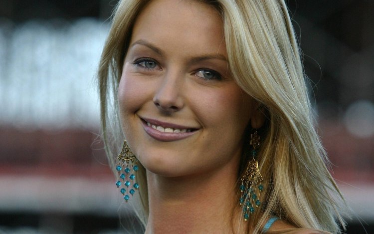 Дженнифер Хоукинс