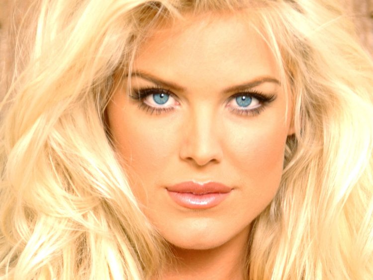 Victoria Silvstedt