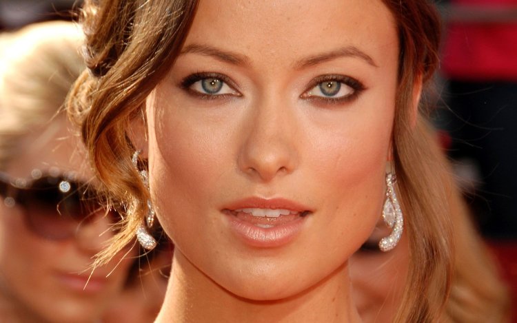 Оливия Уайлд макияж