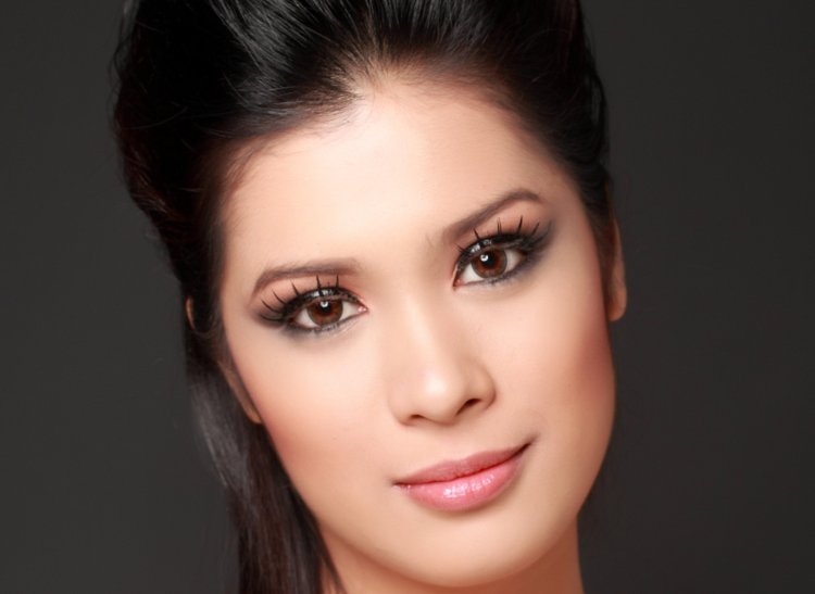 Большие миндалевидные глаза