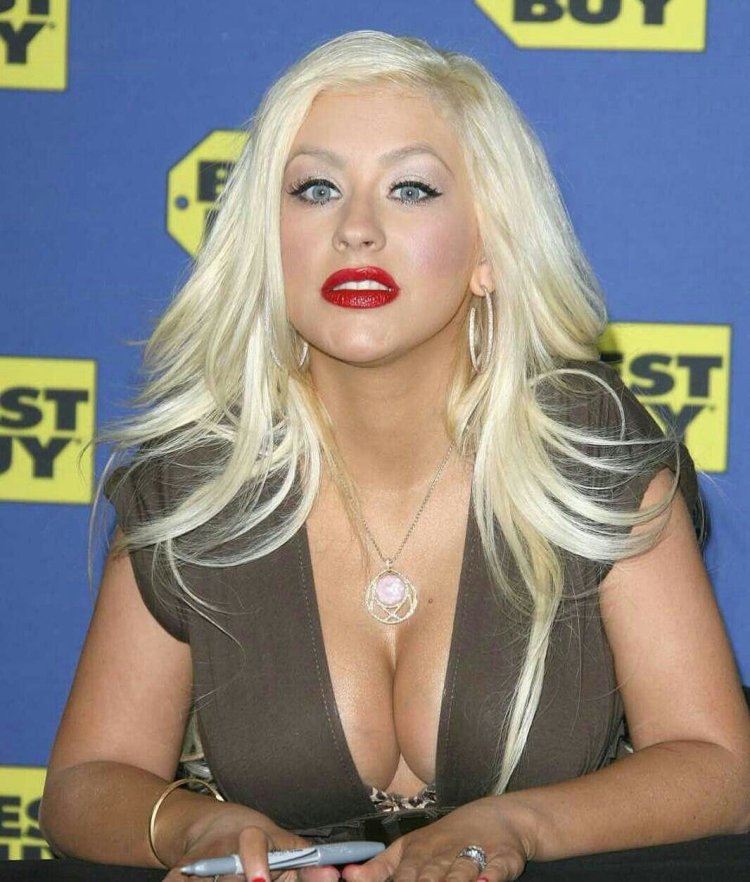 Линдси Пелас Dress