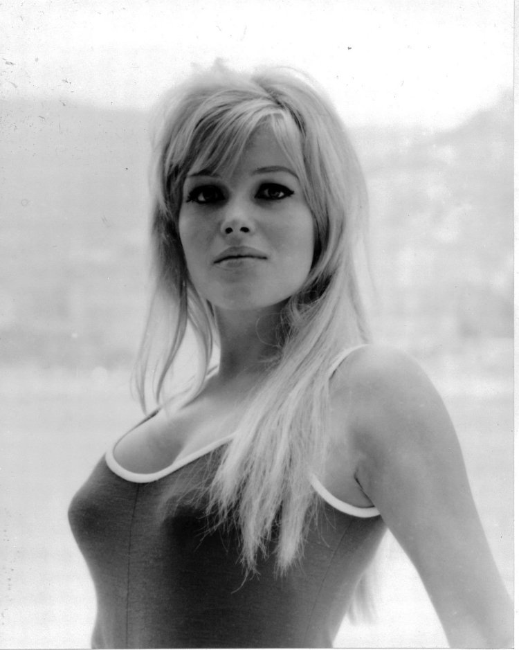 Ксения Рейн