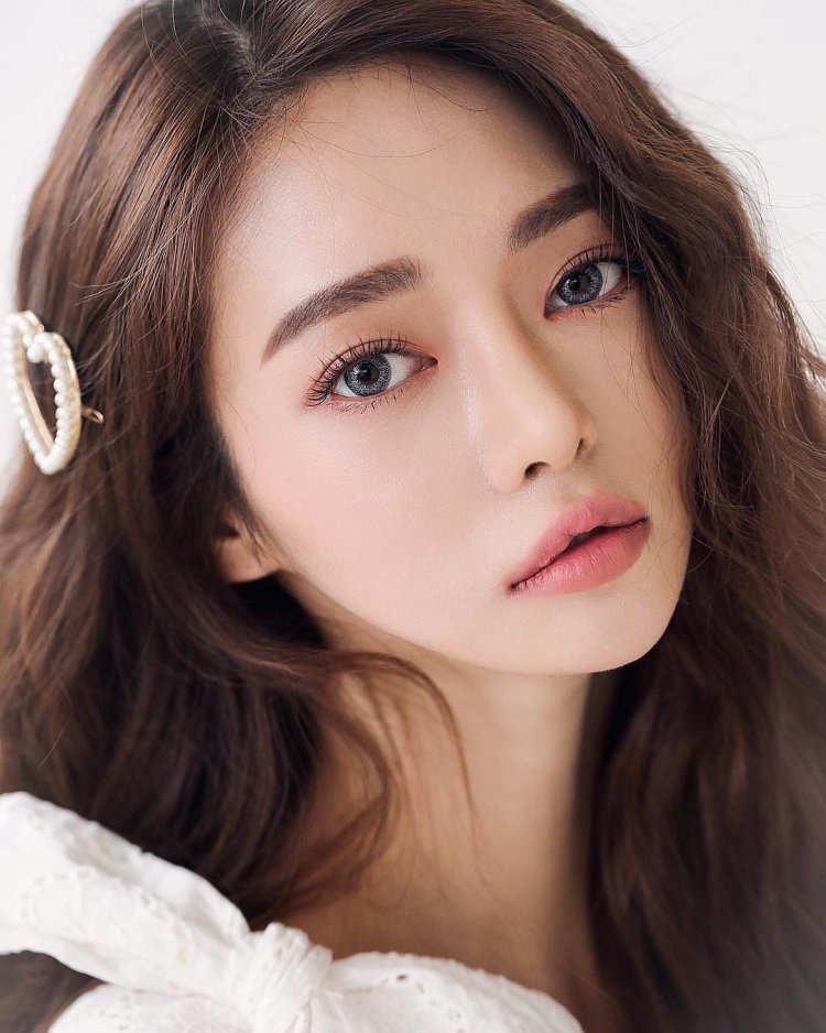 Брови корейские Дженни