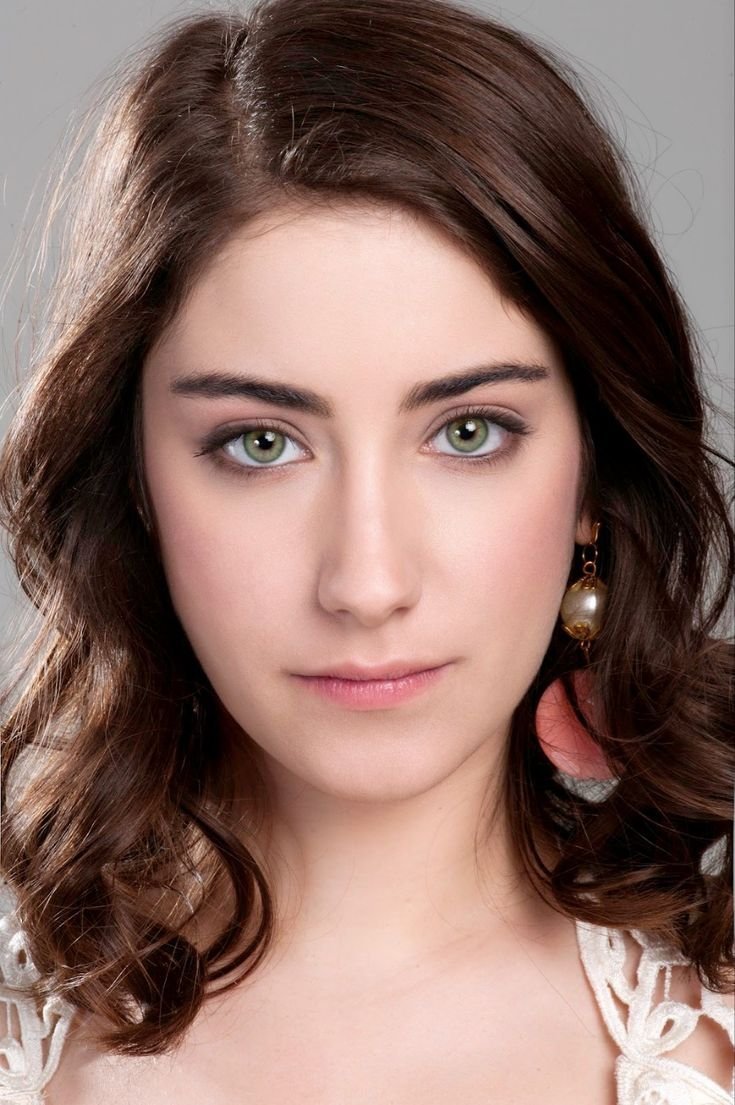 Хазал Кая Hazal Kaya