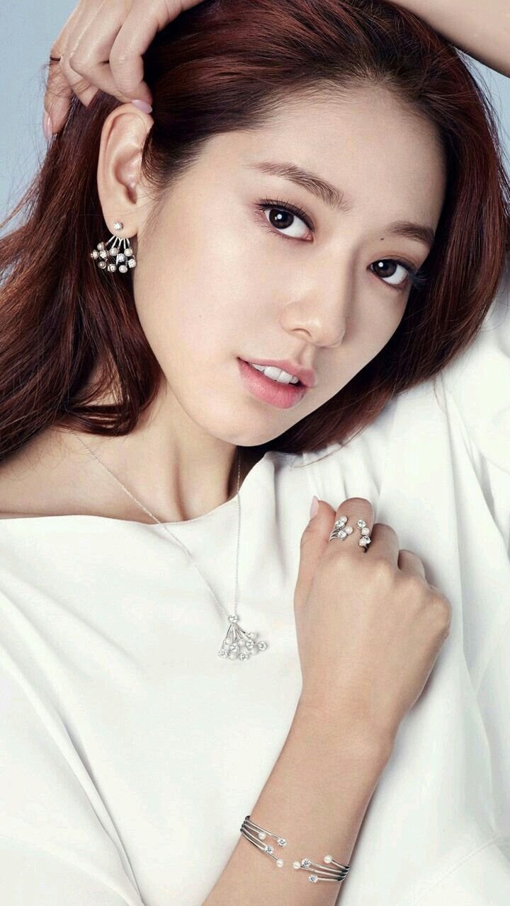 Корейская актриса пак Синхе