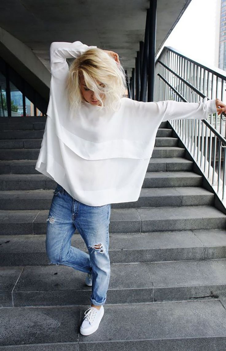 Николь Остин в леггинсах