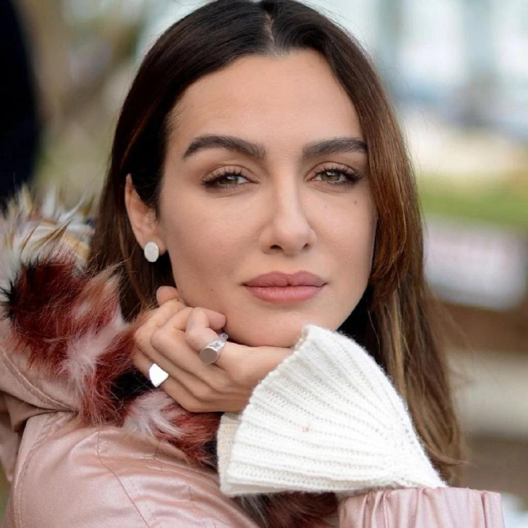 Актриса Бирдже Акалай