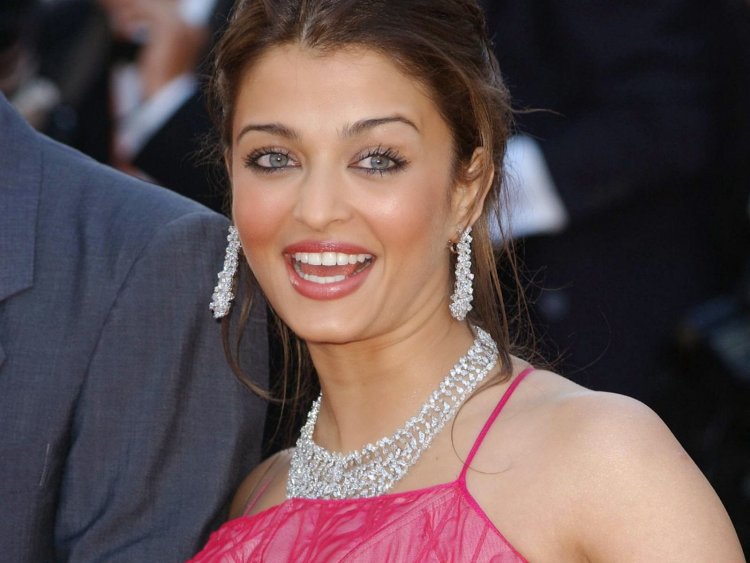 Голы айшвария рай Баччан